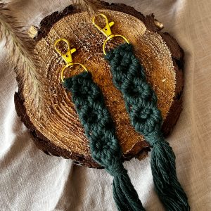 Ręcznie robiony brelok makrama